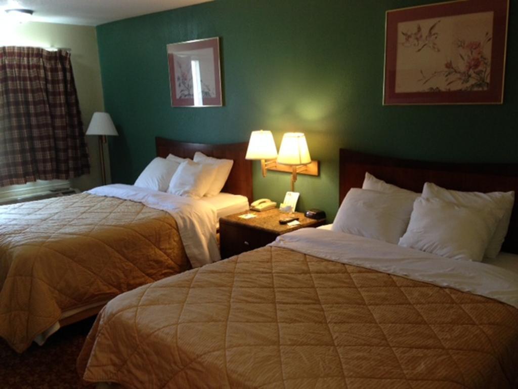 Mid Ohio Inn Bellville Экстерьер фото