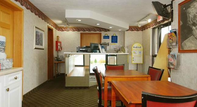 Mid Ohio Inn Bellville Экстерьер фото